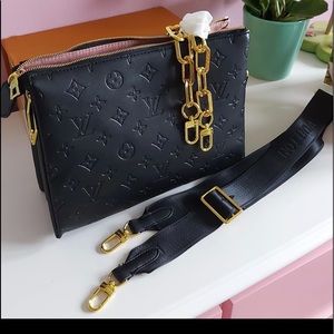 Ladies Crossbody LV